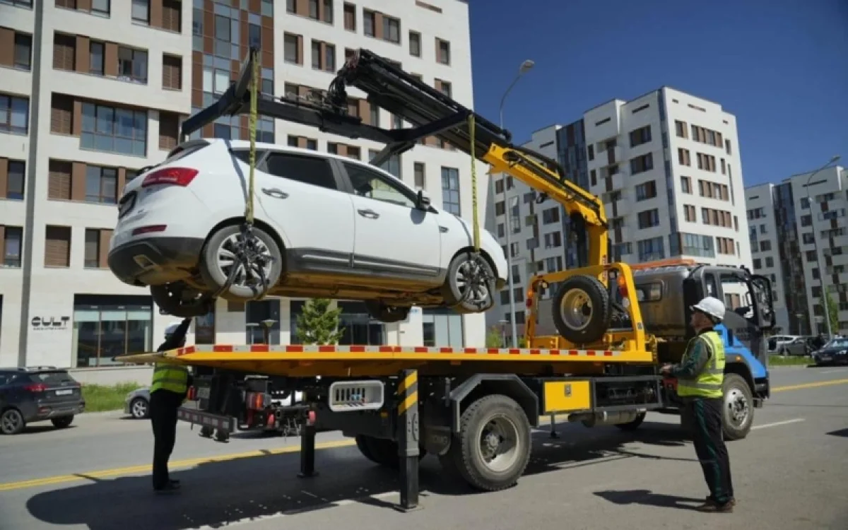 Астанада ретсіз қойылған көліктерді  эвакуациялау жүйесі күшейтілмек