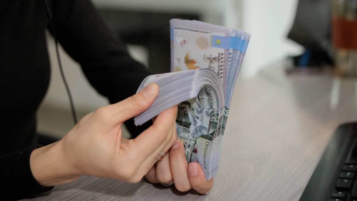 1,1 млн теңге жалақы: Қазақстанда ең сұранысқа ие мамандықтар аталды