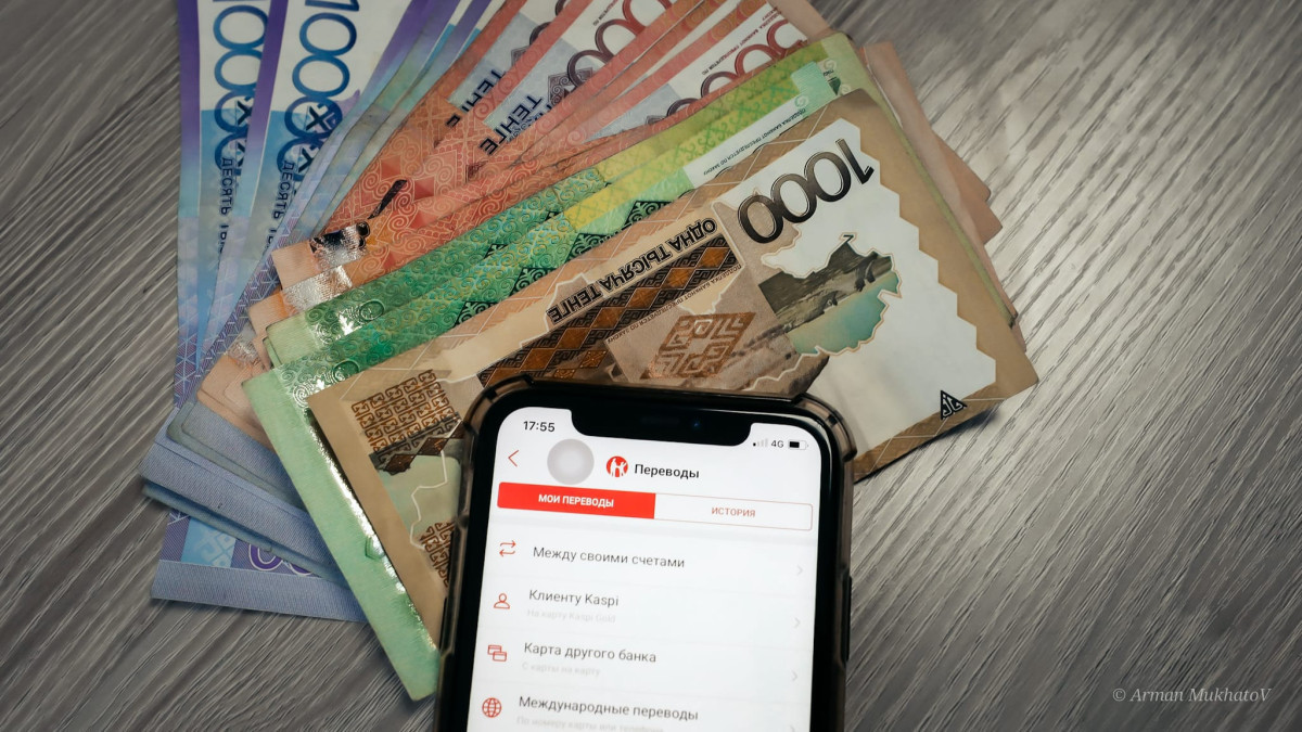 Қосшы тұрғыны шымкенттік «емшіге» 9 миллион теңгеге жуық ақша аударған