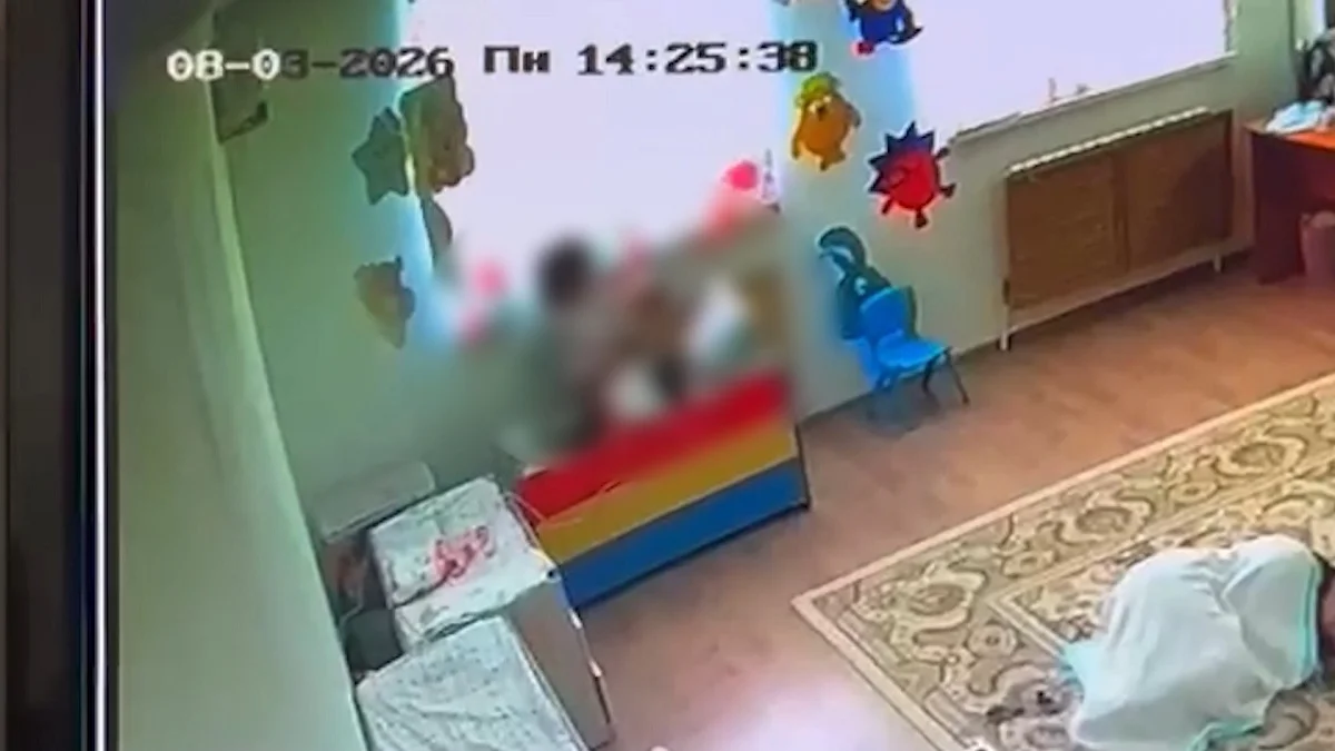 Атырауда 1,5 жастағы сәбиді ұрып-соққан тәрбиешіге қылмыстық іс қозғалды