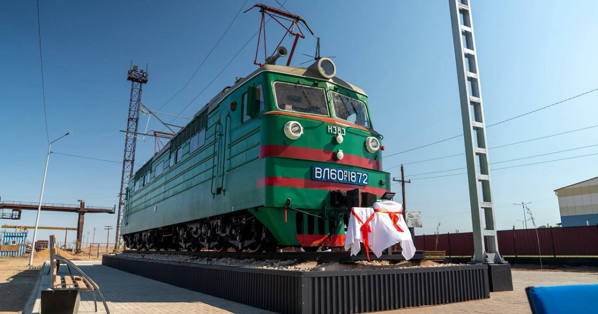  Қарағанды облысында машинистердің символына айналған әйгілі ВЛ60 ескерткіші ашылды 