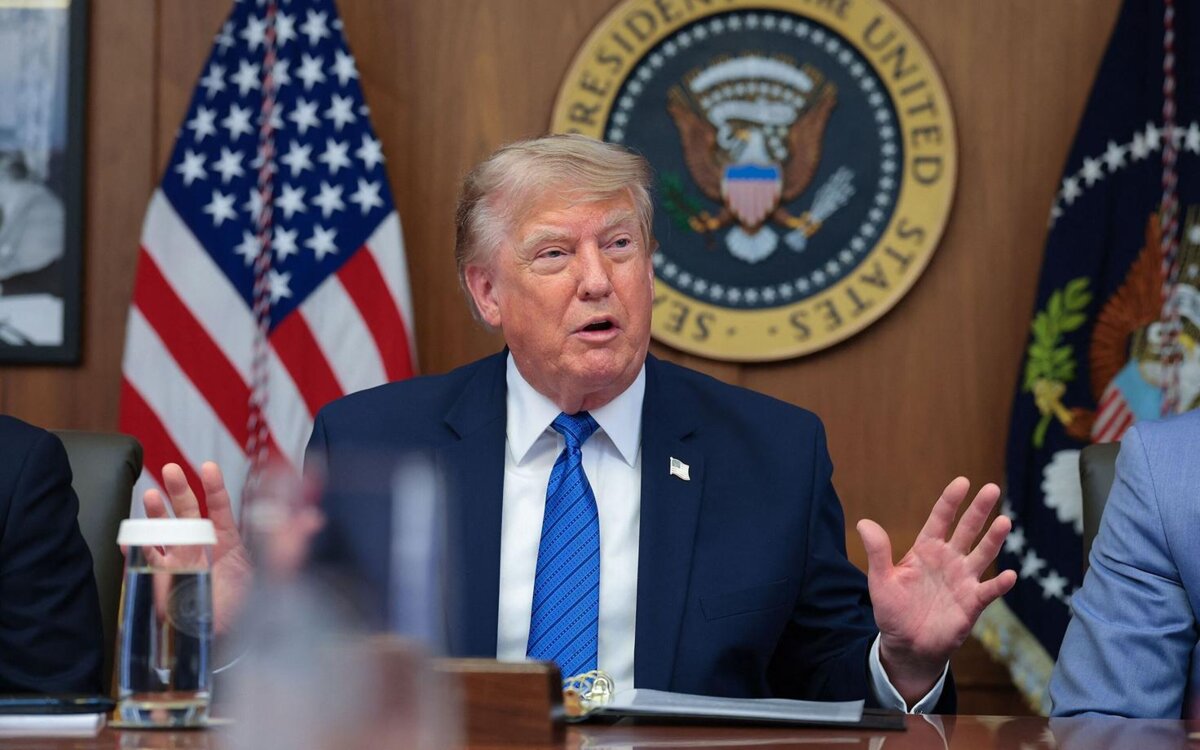 Трамп АҚШ-та туу құқығы бойынша азаматтық алуды шектейтін жаңа жарлықтарға қол қойды