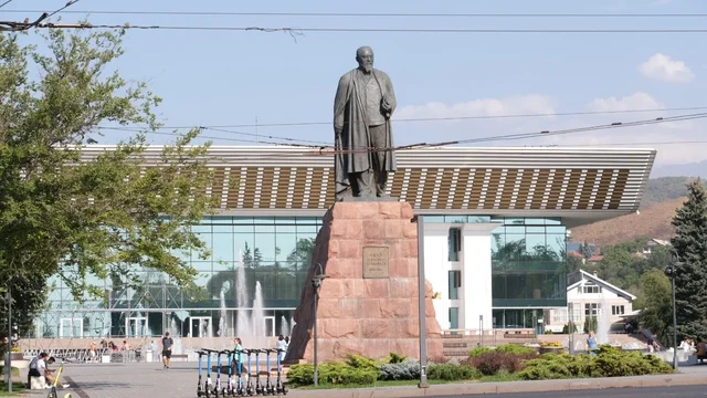 Алматыда Абай күніне орай концерттер мен әдеби кештер өтеді