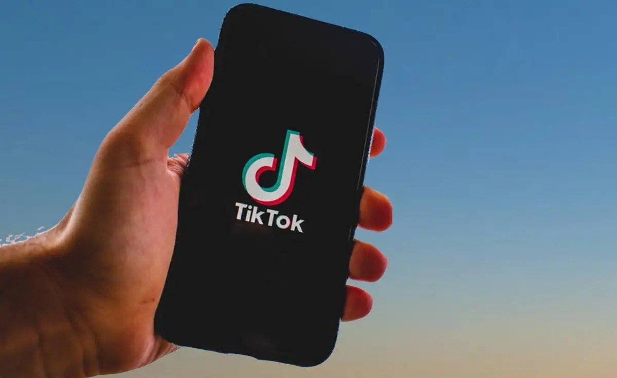 TikTok-тағы тікелей эфирде балағат сөз айтқан ер адам қамауға алынды