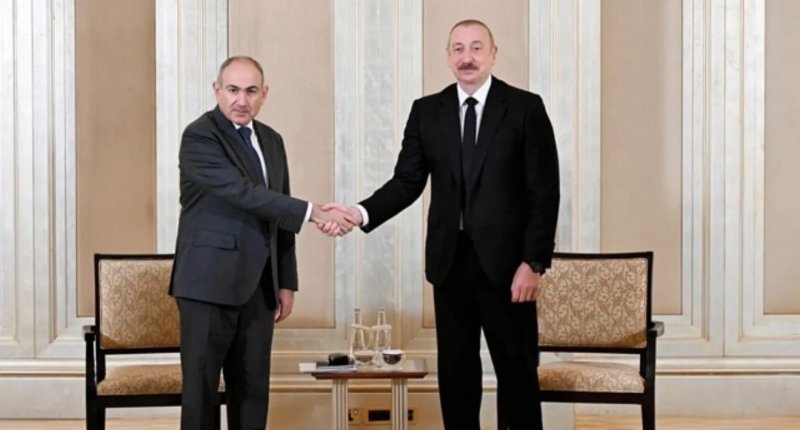 Год после сделки о мире: Пашинян позвонил Алиеву