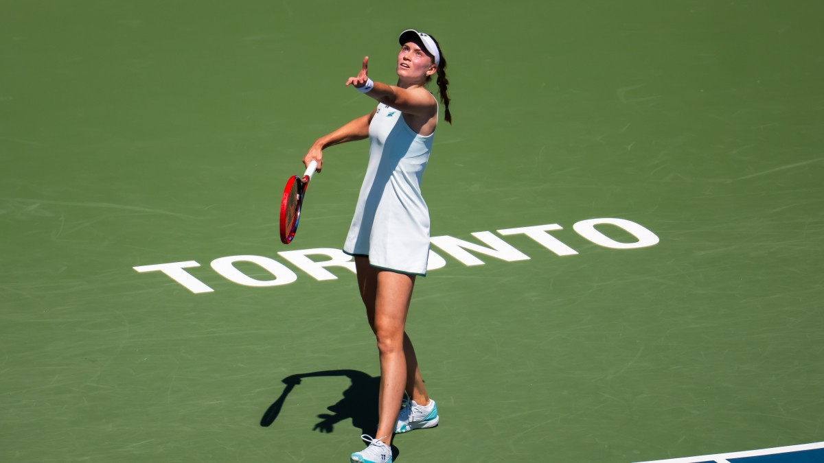 Елена Рыбакина вышла в четвертый круг турнира WTA 1000 в Торонто