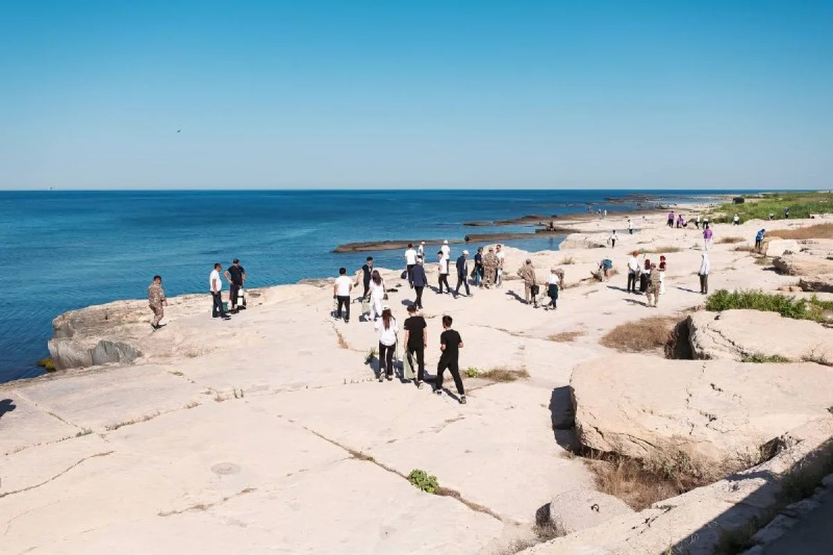 В Актау прошел международный экологический марафон Caspian Clean Challenge