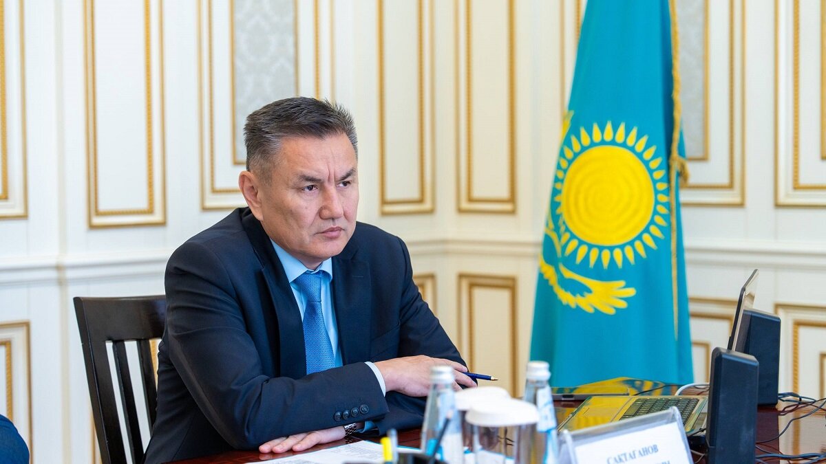 Аким ВКО провел прием граждан и рассмотрел обращения жителей