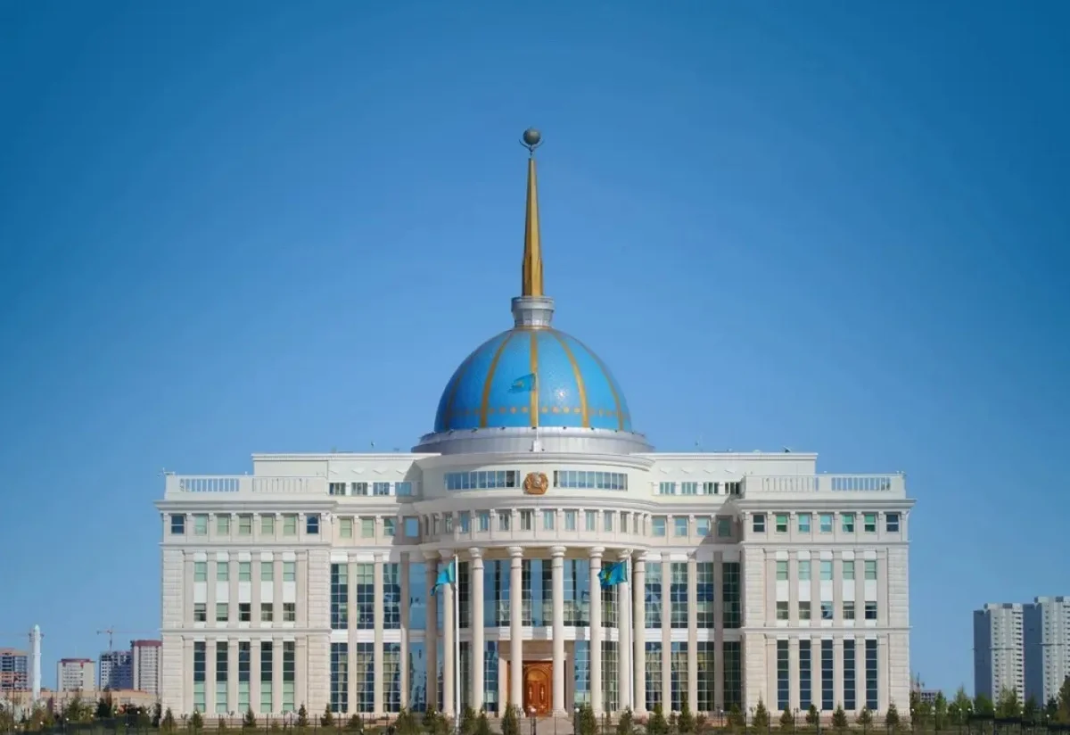 Президент Шавкат Рахмоновқа әкесінің қайтыс болуына байланысты көңіл айтты