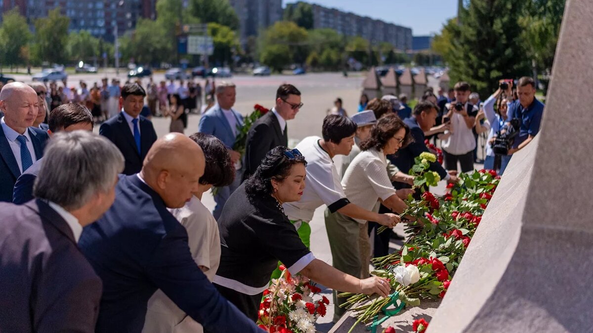 ШҚО-да Абай күні аталып өтіп, хакімнің рухына тағзым жасалды
