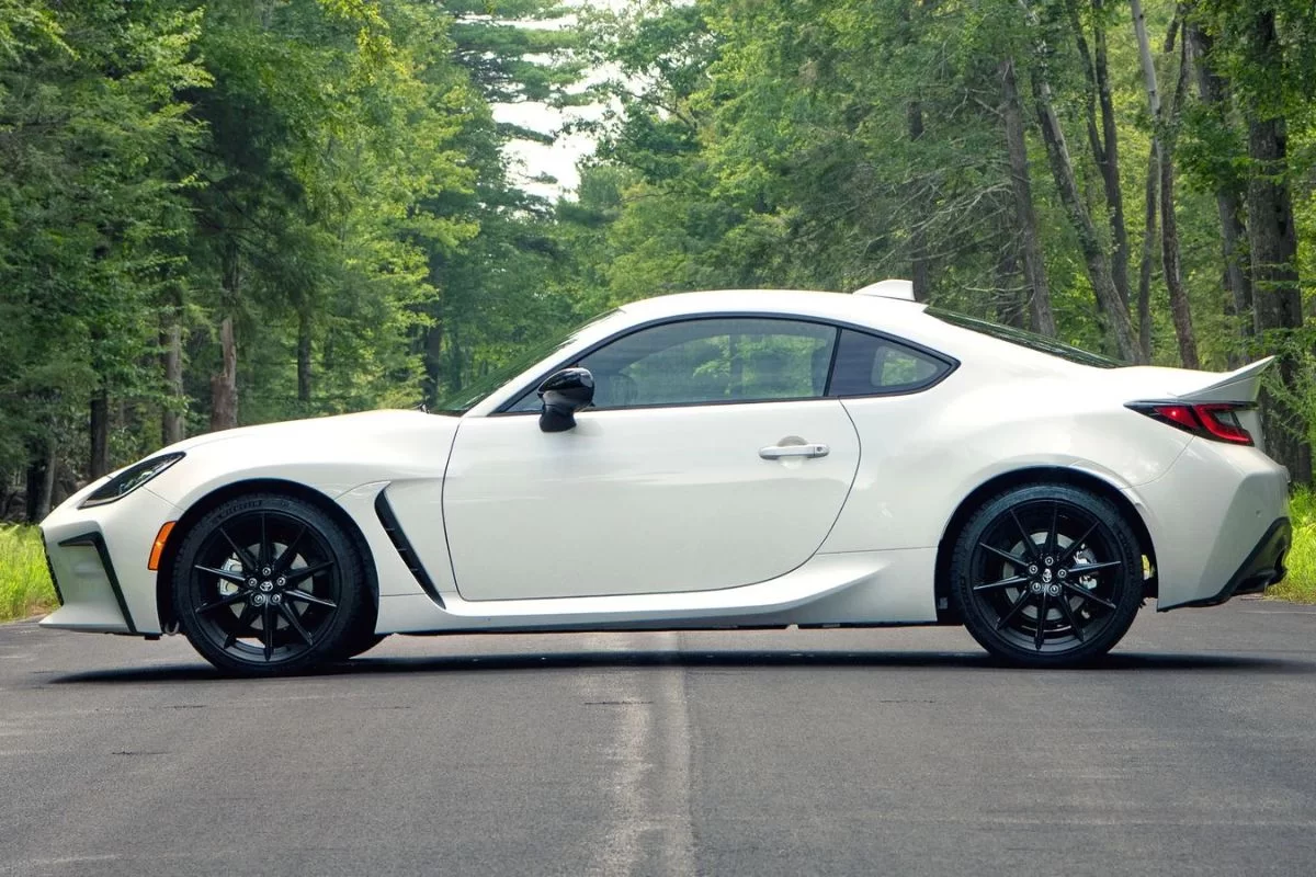 Toyota спорттық көлігін жаңартты