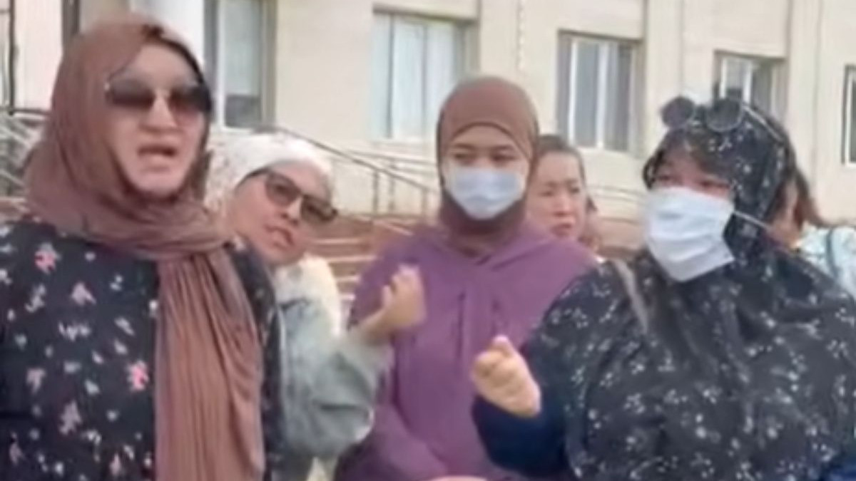 Многодетным семьям в Атырау отказали в помощи перед школой