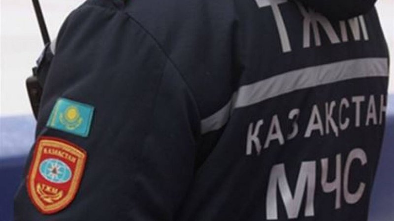Спасатели всю ночь искали подростков в горах Алматы