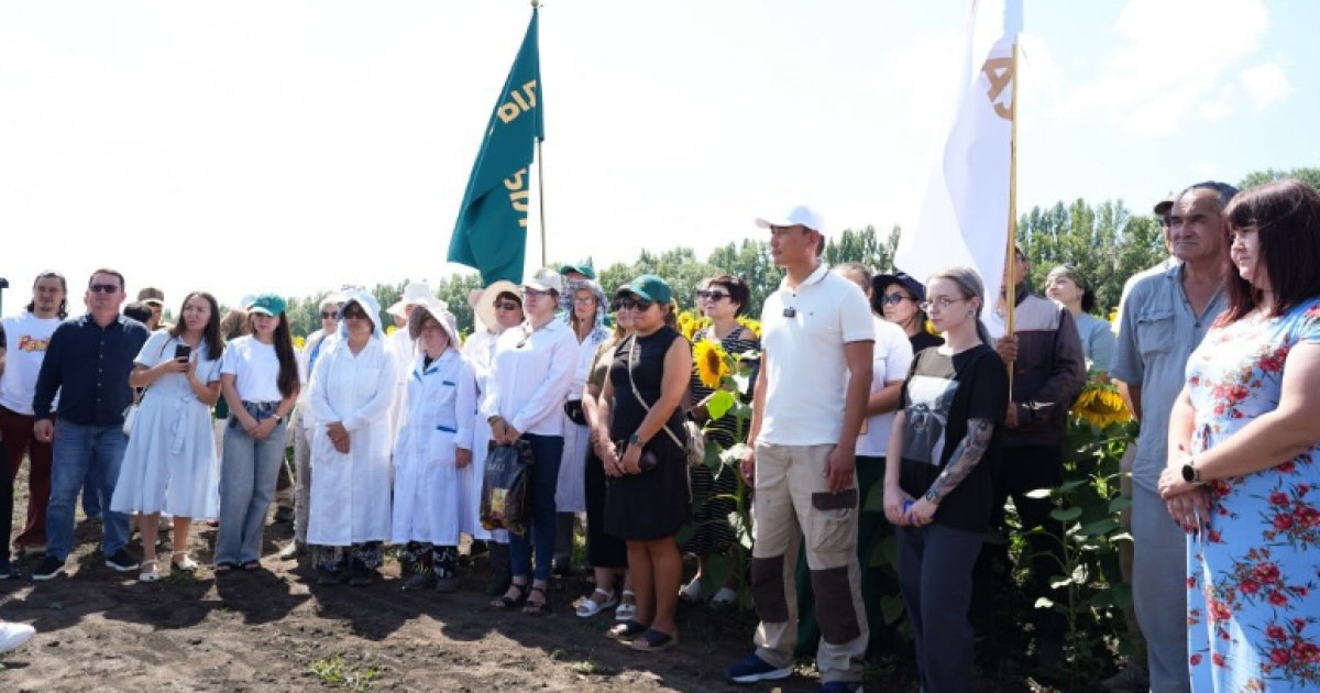  «Ауыл» партиясының кандидаттары ШҚО-да аграрлық сала мамандарымен кездесті 
