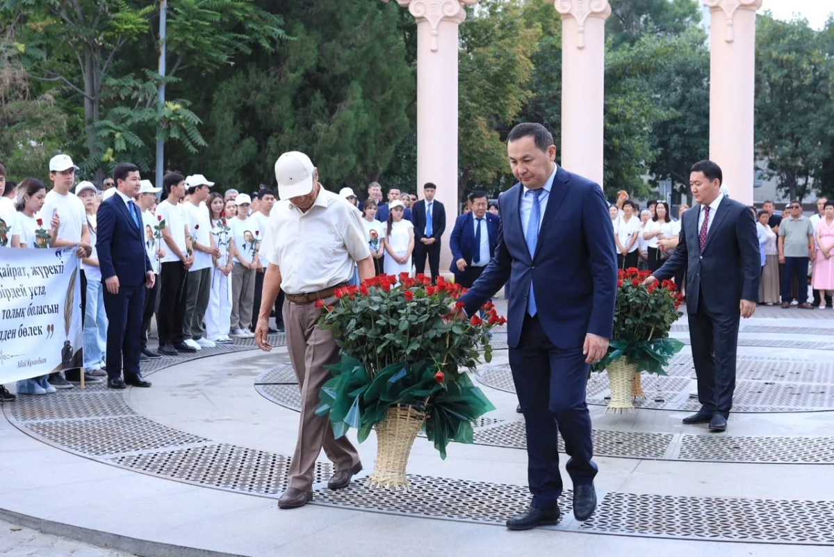 Шымкент қаласында Абай күні атап өтілді