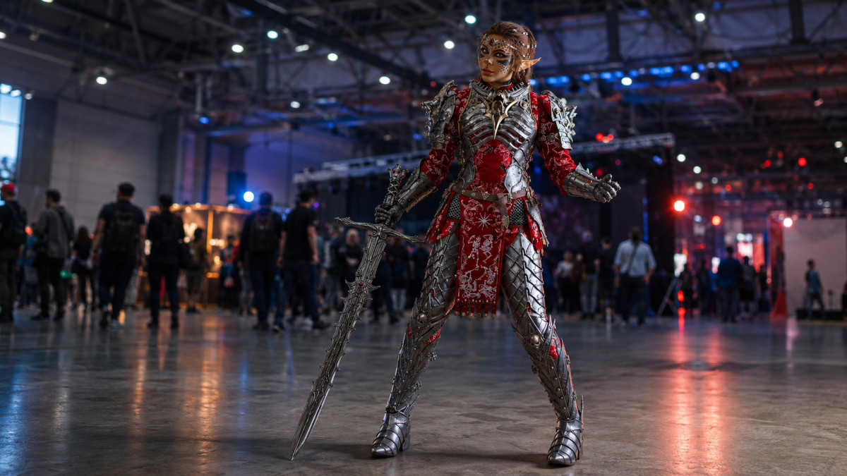 Миллион стежков и настоящая броня: как косплеерша создала костюм для Comic Con Astana