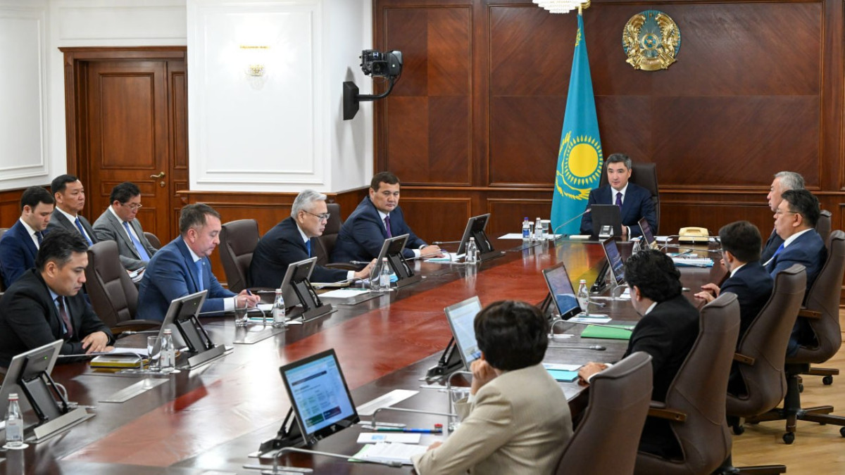 До 150 госуслуг через eGov GPT: Бектенов дал поручение Правительству