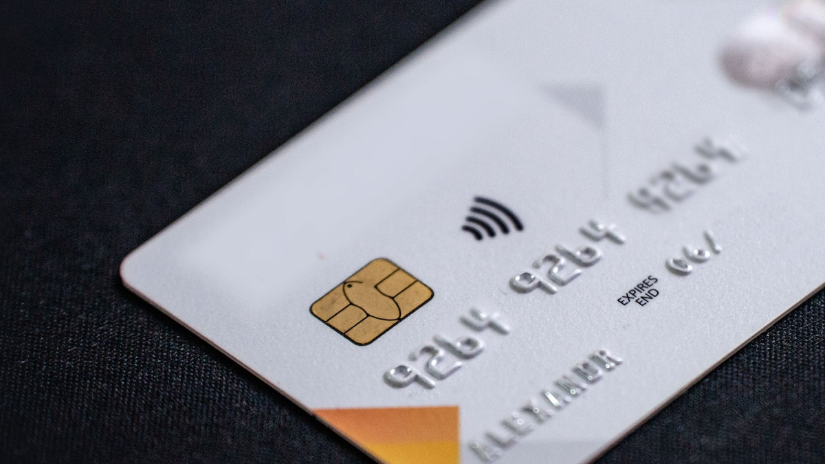 Казахстанские предприниматели смогут оформить корпоративную Visa онлайн