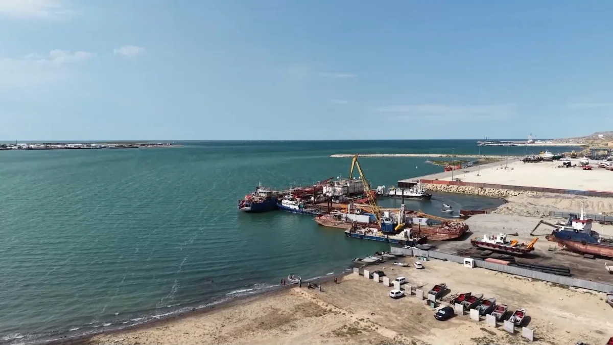 Каспийге жанармай төгілді: талдау жұмыстары жүргізілуде