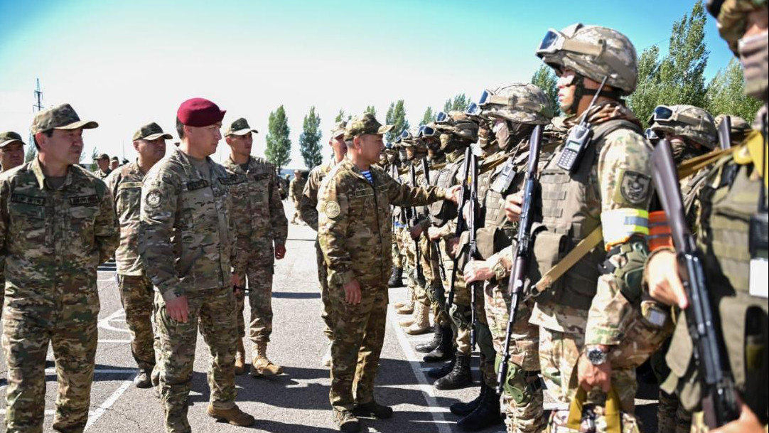 Начальник Генштаба назвал ключевые задачи для воинской части