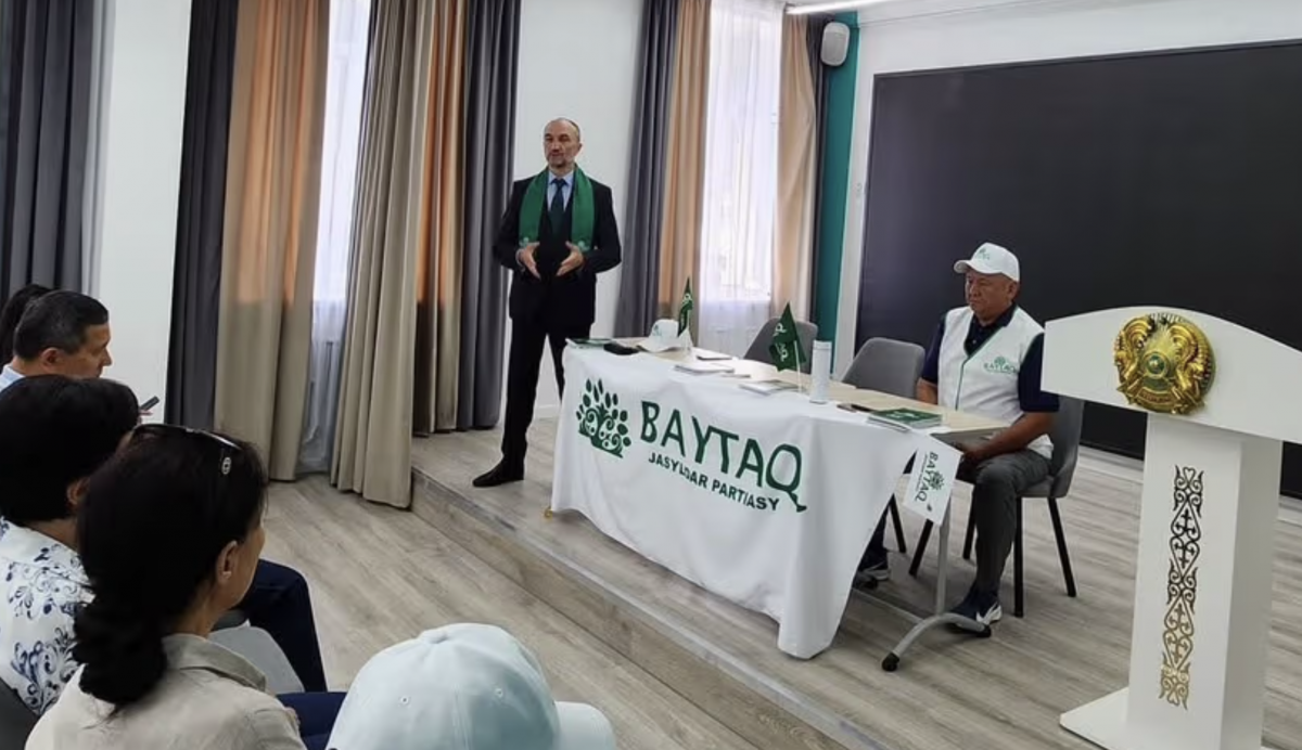 В партии "Байтақ" подняли вопросы экологического воспитания школьников в Алматы