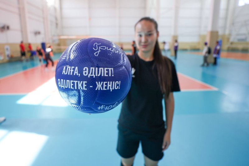 Победный темп: десятикратные чемпионки Казахстана поддержали «Әділет»