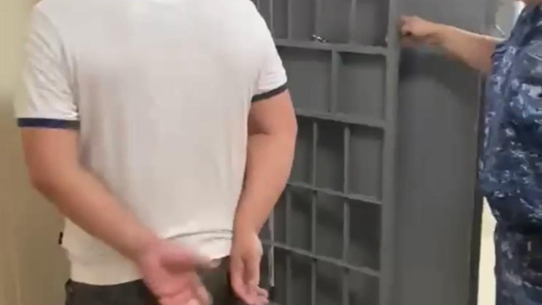 Жол апатын жасап, Қонаевқа қарай қашқан: Бұрын жүргізуші куәлігінен айырылған мас жүргізуші ұсталды