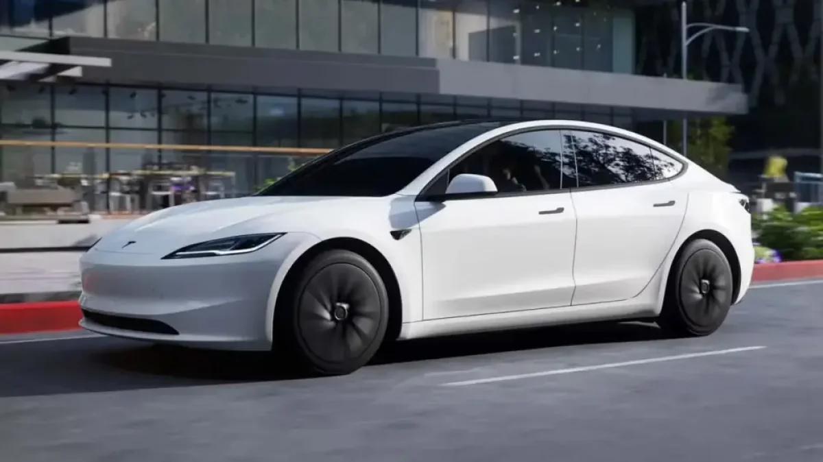 Tesla электромобильдерді жаппай кері қайтарып жатыр
