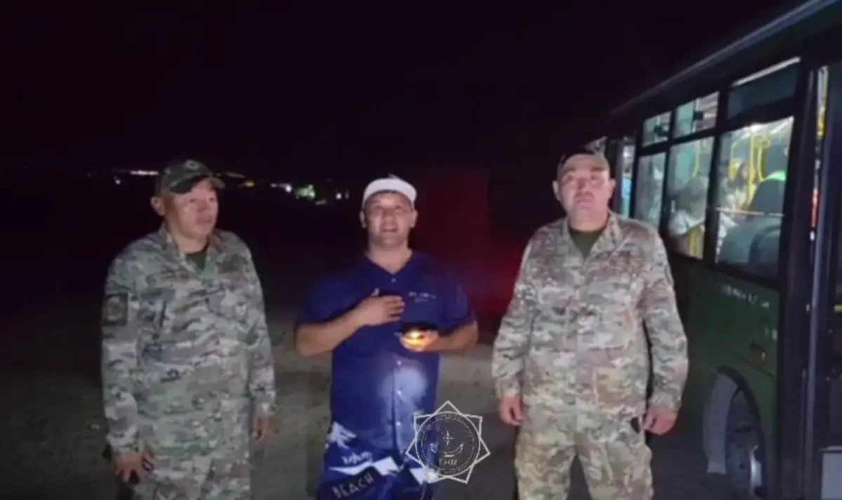 Қонаев маңында 18 бала отырған автобус қиын жағдайға ұшырады