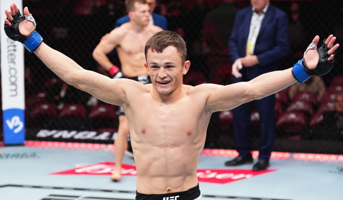 Бекзата Алмахана исключили из ростера UFC