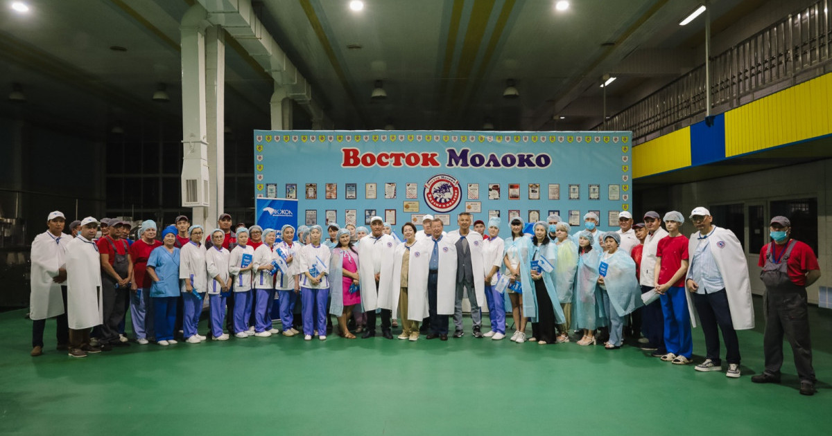  «Ақ жол» партиясының мүшелері «Восток-Молоко» корпорациясының ұжымымен кездесті 