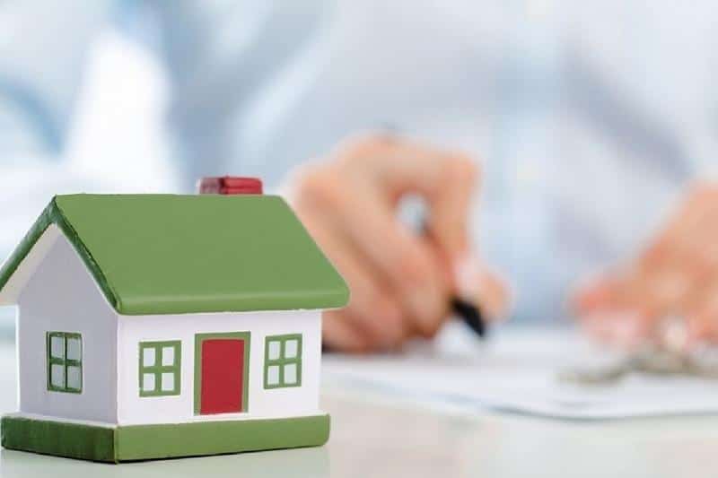 Жительницу Степногорска осудили на 4,5 года за мошенничество при продаже жилья