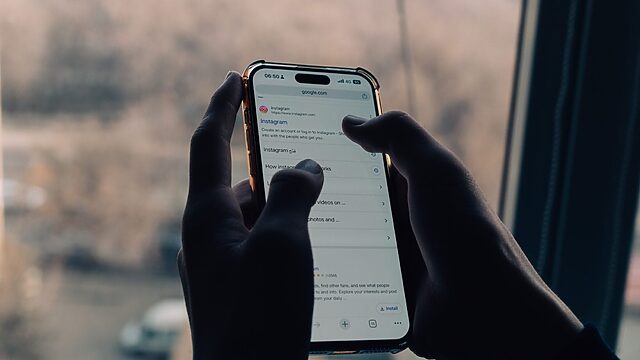 Францияда 15 жасқа толмаған балаларға әлеужеліге кіруге тыйым салынбайтын болды