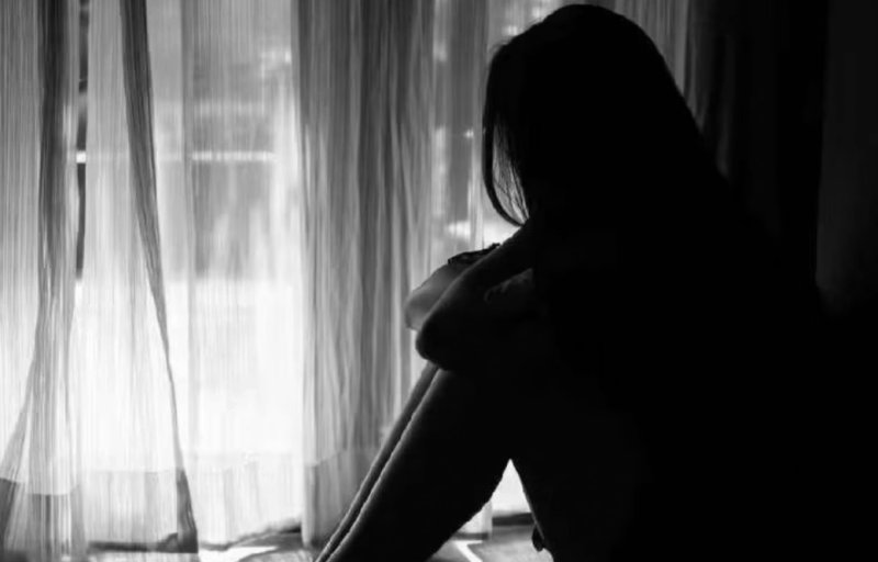 19-летняя девушка покончила с собой в Мерке: перед смертью она жаловалась на побои от мужа