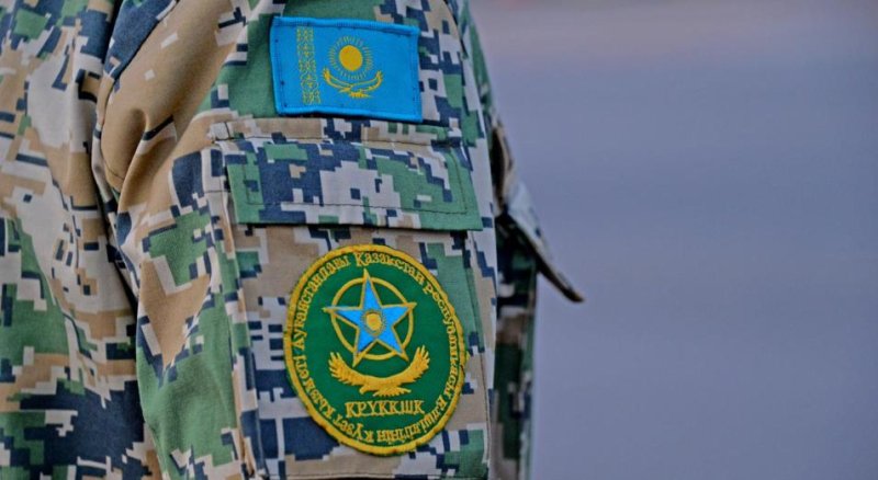 Подполковника погранслужбы КНБ наказали за брак с многодетной женщиной