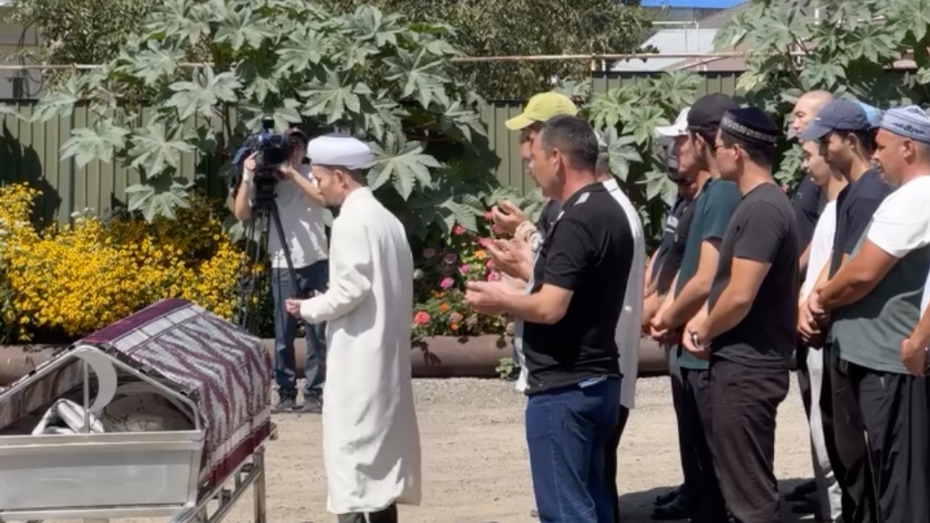 В Мерке похоронили 19-летнюю Мадину, чья смерть вызвала резонанс