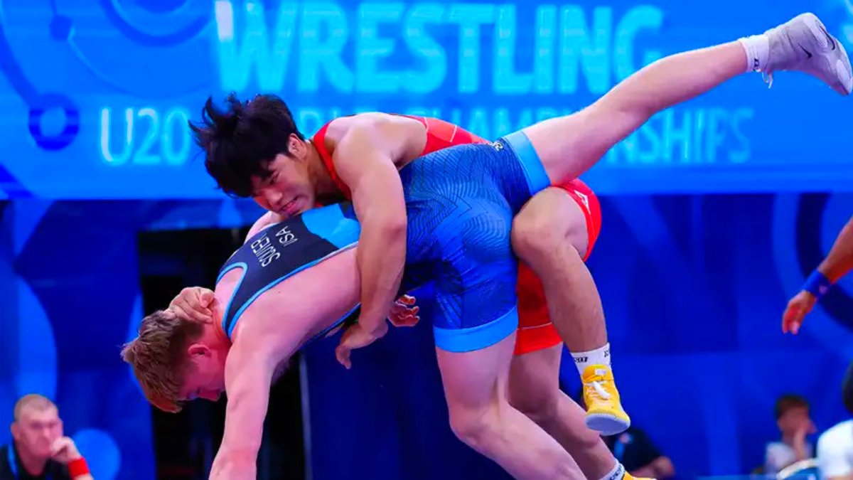 Казахстанский борец Кальмагамбетов вышел в финал чемпионата мира