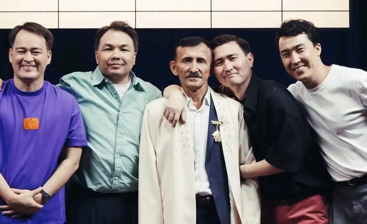 Жүсіп Ақшораға «Халықтың сүйікті әртісі» медалі берілді (ВИДЕО)
