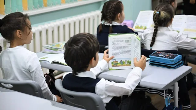 «1-класта баға қойылмайды. 2–4-класс оқушылары жаңа тәсілмен бағаланады»: ҚР Оқу-ағарту бірінші вице-министрі