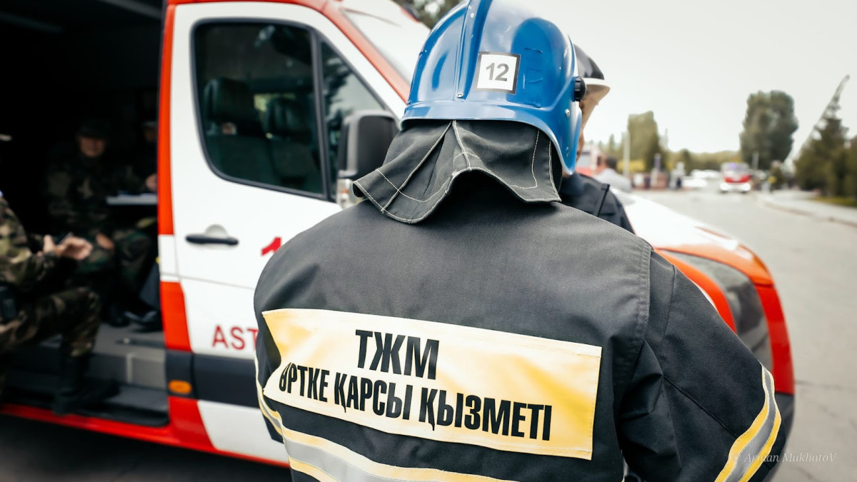 Алматыда құтқарушылар 8 үйді өрттен сақтап қалды