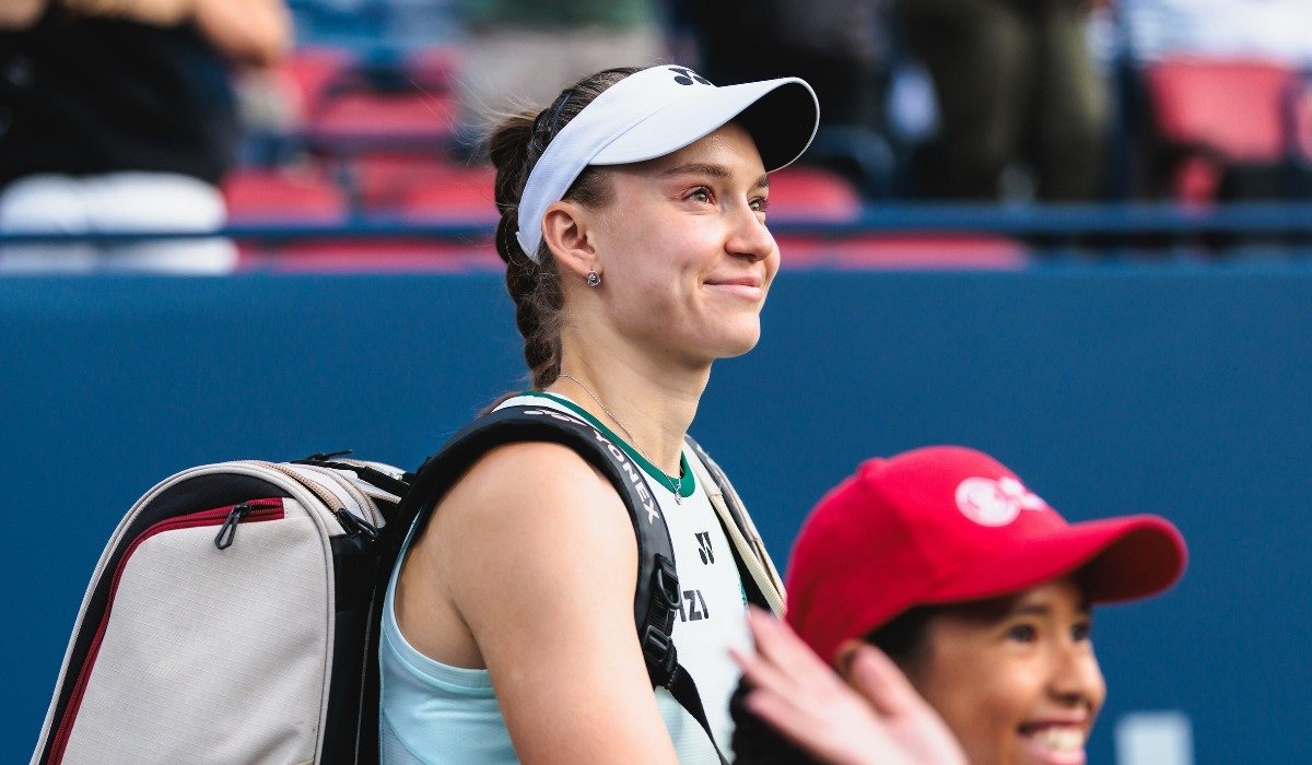 Рыбакина обошла Соболенко в чемпионской гонке WTA