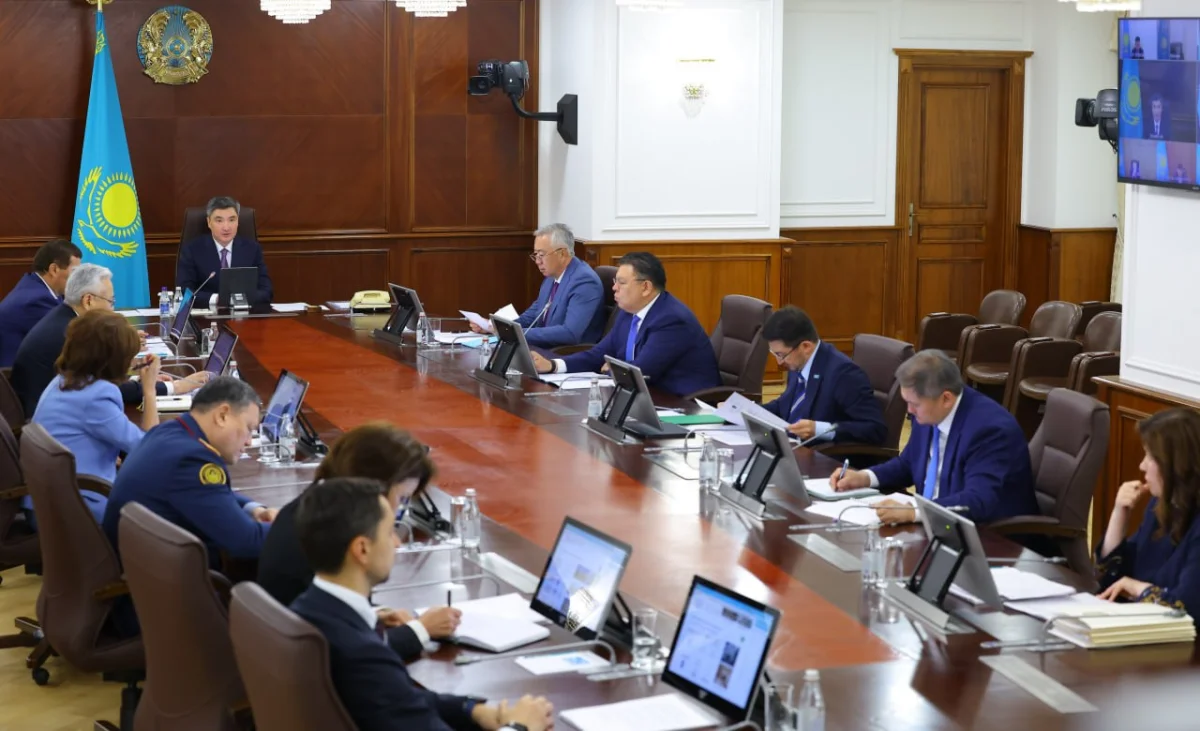 Олжас Бектенов жаңа Конституция қағидаттарын білім беру жүйесіне енгізуді тапсырды