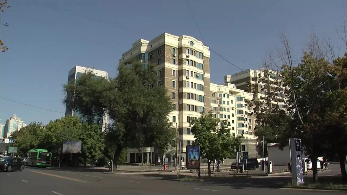 "Партии в лице своих кандидатов достаточно активно ведут себя" - политолог об агитационной кампании в РК
