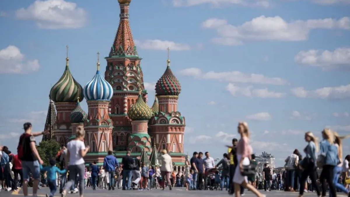 Россия расширяет цифровой контроль за иностранцами: в списке есть казахстанцы