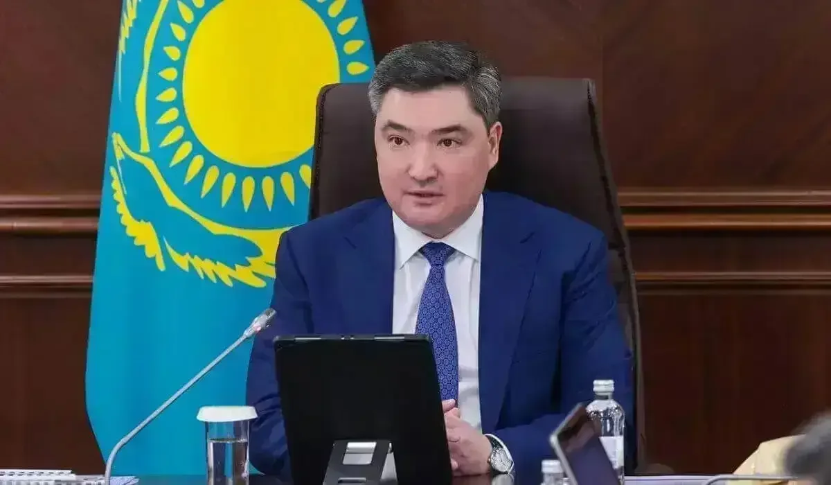 Бектенов әкімдерге шүйлікті: 13 мектепте жөндеу жұмысы баяу жүріп жатыр