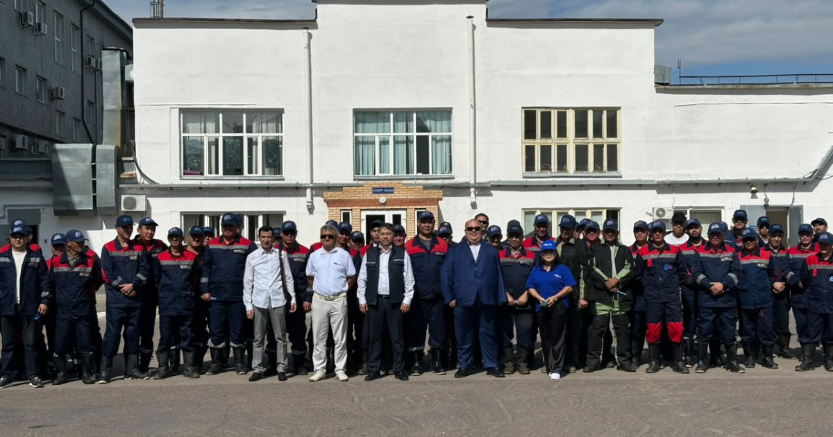  «Ақ жол» партиясының өкілдері «Астана-Теплотранзит» кәсіпорнының жұмысшыларымен жүздесті 