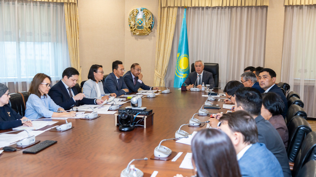 Кому не придется платить налог после списания кредита в Казахстане