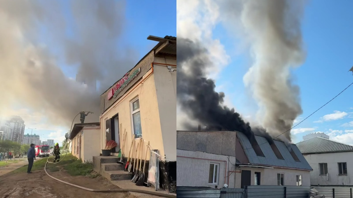 Двухэтажный дом горел на проспекте Тауелсиздик в Астане
