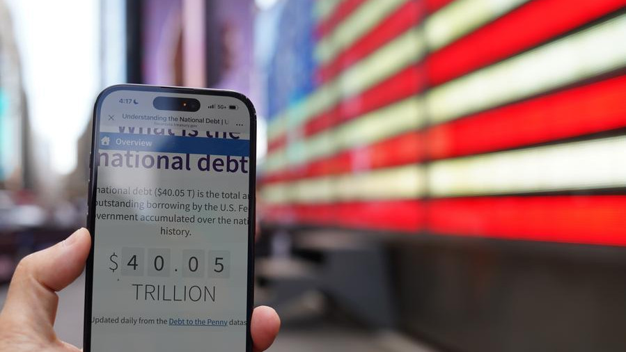 Госдолг США впервые превысил $40 трлн
