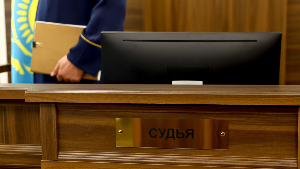 Отбасы банк изменит категорию женщины в очереди на жилье после суда
